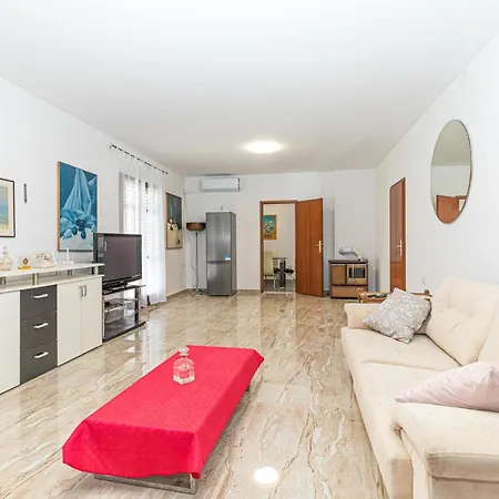 Awesome In With Kitchen Trogir