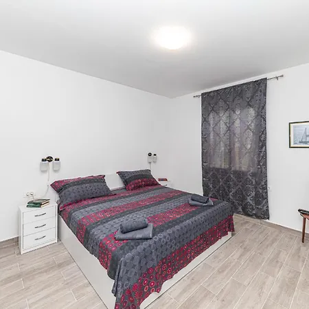 Awesome In With Kitchen Apartment Trogir