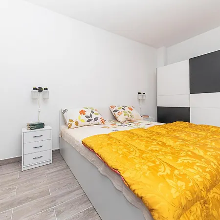Cozy Apartment In Trogir With Wifi Lejlighed