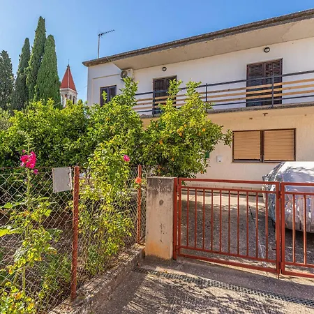 Cozy Apartment In Trogir With Wifi Trogir